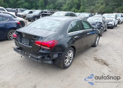 2019 Mercedes-Benz A 220 4Matic z USA, uszkodzony, nr VIN WDD3G4FB3KW002274